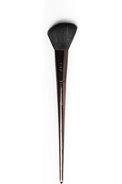 Max Factor Pro Powder & Blush Brush F12 by Mashael Ajeel