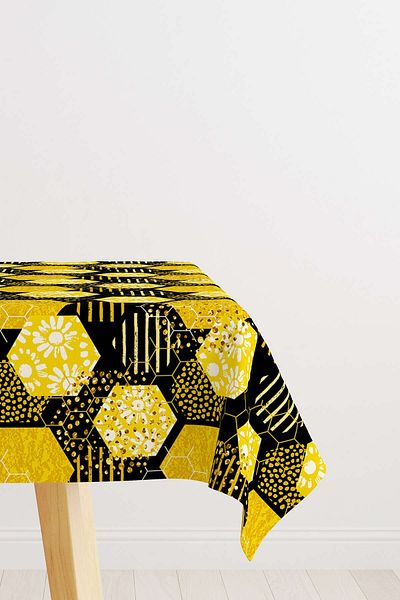 Cango Home Yellow Black Honeycomb Daisy Patterned Digital Printed Tablecloth Cgh1192-ms