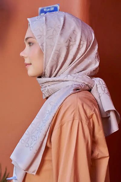 Madame Polo Συλλογή με μοτίβο τριφυλλιού Mink Timeless