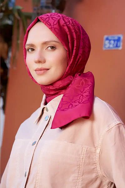 Madame Polo Συλλογή με μοτίβο τριφυλλιού διαχρονικής βατόμουρου