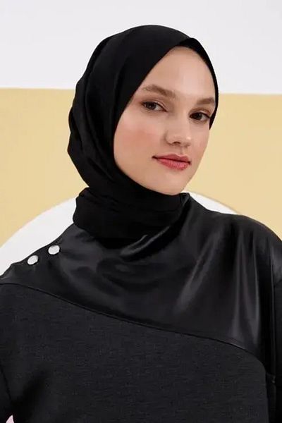 Madame Polo Μαύρο Seda Aydın Silky Jacquard Lara με μοτίβο σάλι