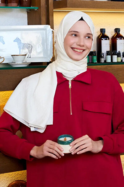 Madame Polo Σάλι Lisa με ζιγκ-ζαγκ μοτίβο σε ανοιχτό λευκό μεταξωτό ζακάρ