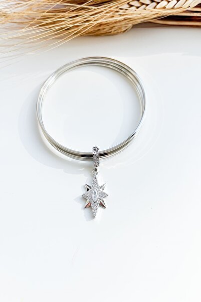 Pretty Star Charm Detailed Ajda Bracelet