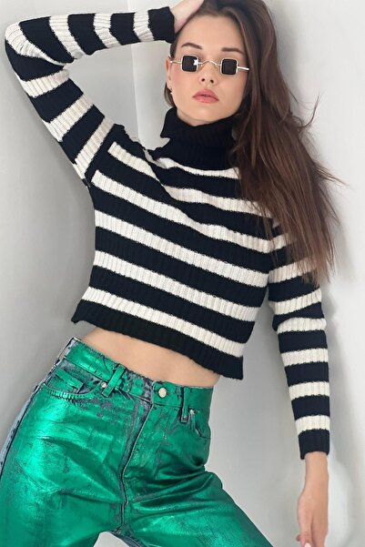 Miss Poem Γυναικείο πουλόβερ με ψηλό λαιμό, ριγέ κοντό μαύρο πλεκτό πουλόβερ