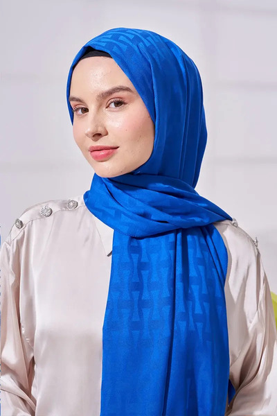 Madame Polo شال جاكار لارا حريري بنمط نباتي - ساكس