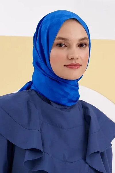 Madame Polo Saks Blue Sümeyye Tural Silky Jacquard Lara Shawl - Σκακιέρα με σχέδιο