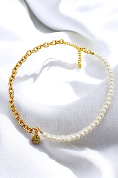 PETEK AKSESUAR O Pearl Chain Letter Style Necklace
