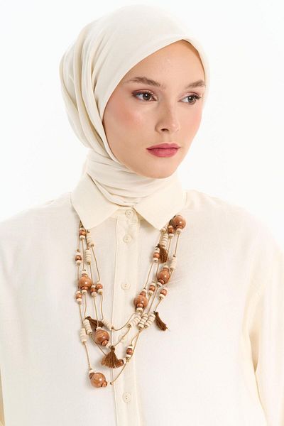 Tuğba Ecru Color Necklace Shirt - Cut Detail