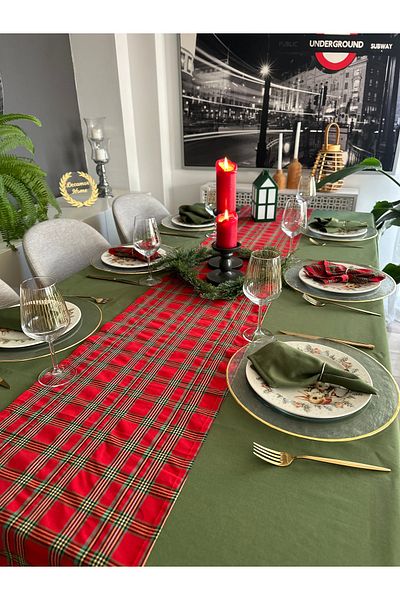 Decamor home Σετ 8 τεμαχίων Βαμβακερό Πράσινο Τραπεζομάντιλο και Σετ Runner Σετ Χριστουγεννιάτικο Τραπεζομάντιλο