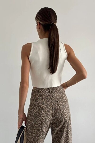 Hisleria Buttoned White Knitwear Vest