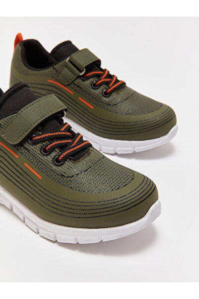 LC Waikiki LCW STEPS Baskılı Bağcıklı ve Cırt Cırtlı Erkek Çocuk Spor Ayakkabı