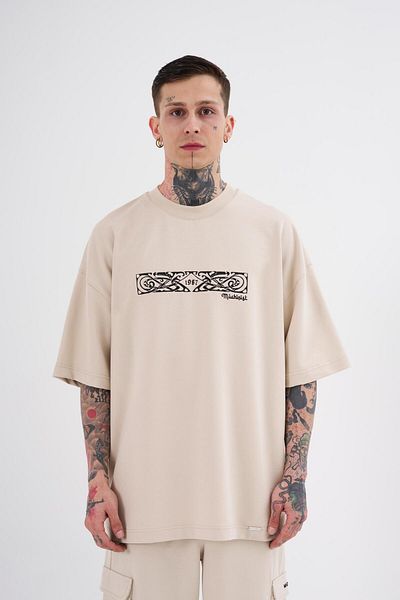 Machinist Ethnic εμπριμέ ανδρικό μπλουζάκι oversize μπεζ