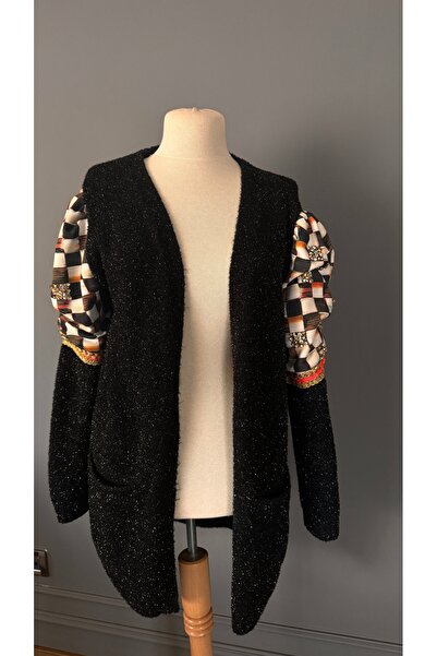 Kübra Tekin Boncuk İşlemeli Özel Tasarım Hırka