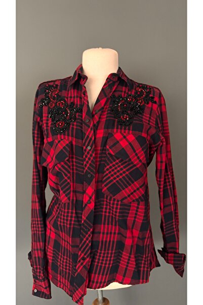 Kübra Tekin Boncuk İşlemeli Özel Tasarım Gömlek