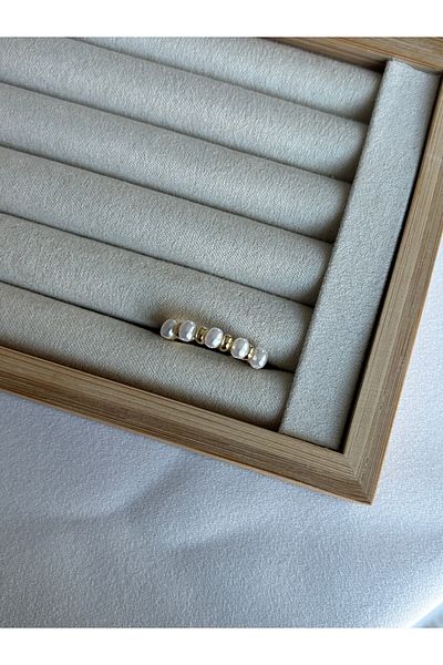 ringbox Tamtur Ring with Gold Pearls