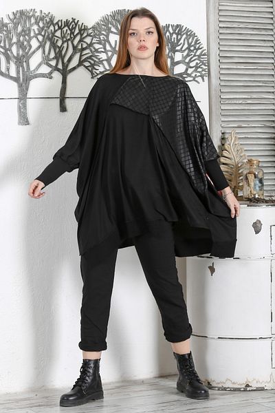 Chiccy Black Boat Neck Bat Sleeve Leather Garnished Casual Asymmetrical Oversize Knitted Tunic
