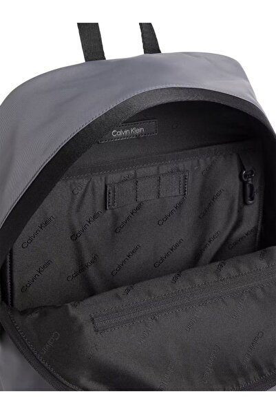 Calvin Klein CK EST. Nylon Round BP+Case - Kapuce a krátké rukávy