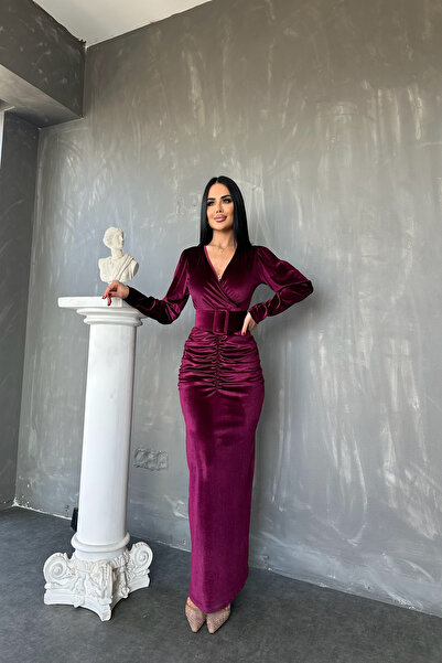 kamacibutik Φόρεμα με διπλό γιακά από βελούδινο ύφασμα με ζώνη