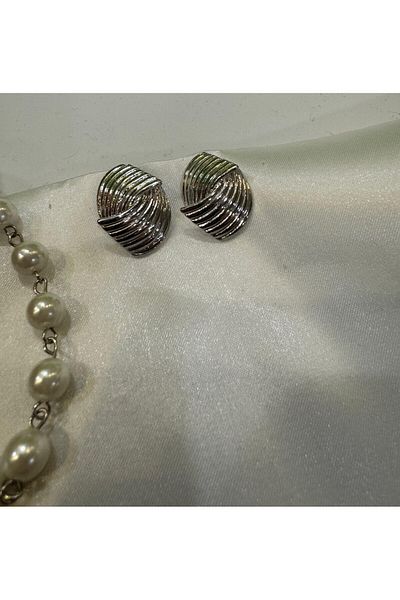 HERA Asymmetrical Earrings
