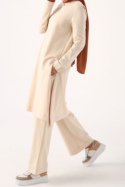 ALLDAY New Beige Suit with Slits on the Sides and Trousers and Pockets