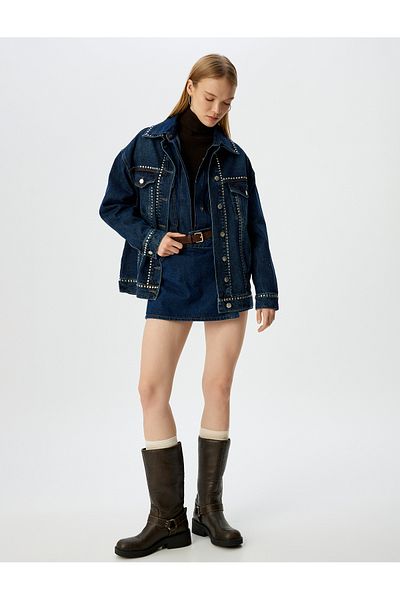 Koton Klassische, übergroße Jeansjacke mit Steintaschendetail und Knöpfen