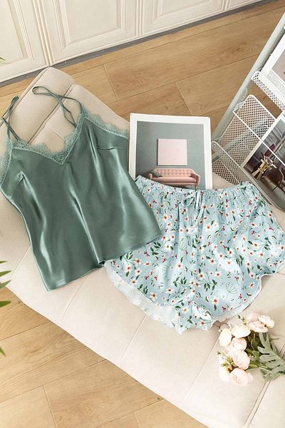 Merry See Spitze besticktes Shorts-Pyjama-Set mit Blumendruck