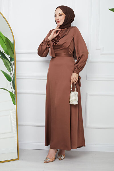 İmajButik Βραδινό φόρεμα σατέν με λεπτομέρεια με λαιμόκοψη