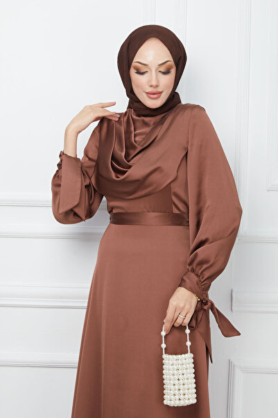 İmajButik Βραδινό φόρεμα σατέν με λεπτομέρεια με λαιμόκοψη