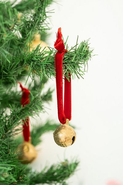 Beige & Stone X Den.Interiors Christmas Tree Ornament Red Small Gold Ball Bell