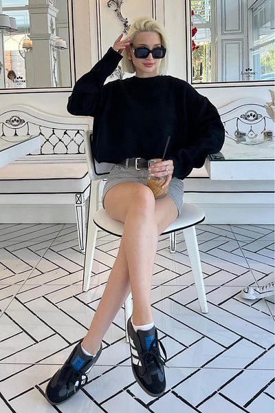 Madmext Pulover de damă cu decolteu negru Crop - MG2166