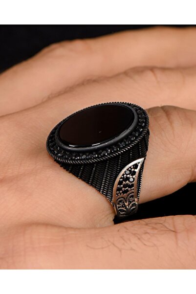 Prestige Oniks Taşlı Zirkon Taş Süslemeli 925 Ayar Gümüş Erkek Yüzüğü 100282