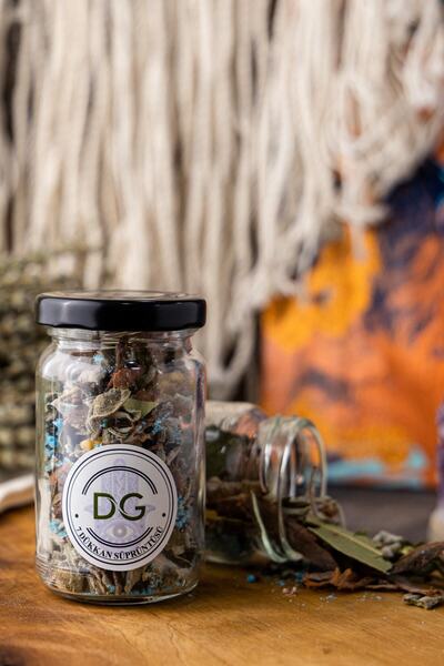 dg concept Yedi Dükkan Süprüntüsü Göz Taşlı