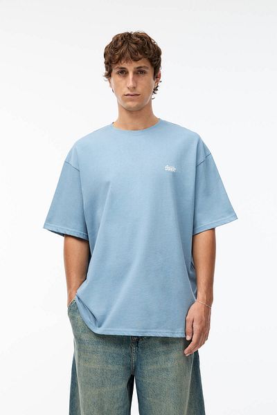 Pull & Bear تي شيرت يحمل شعار STWD