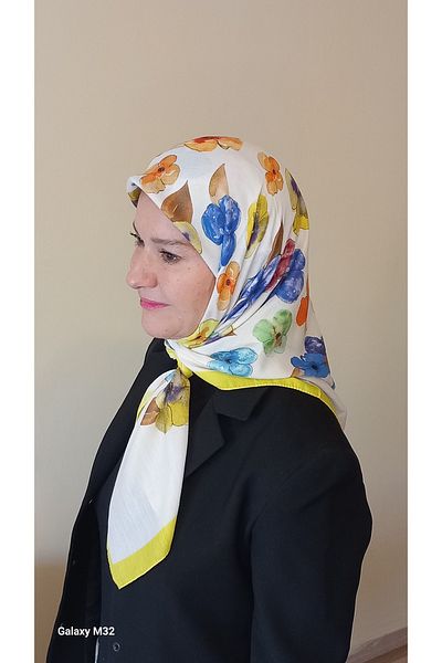 İskeçe Exclusive Yellow Framed Floral Print Scarf in Custom Box