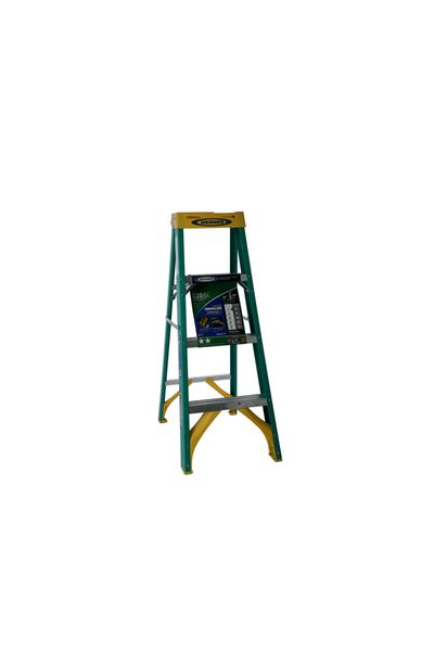 WERNER Fiberglass Step Ladder 4ft