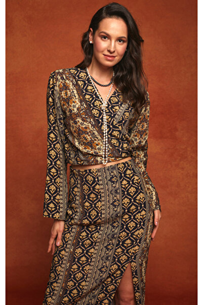 Pilea Bolour Padded Wrap Blouse