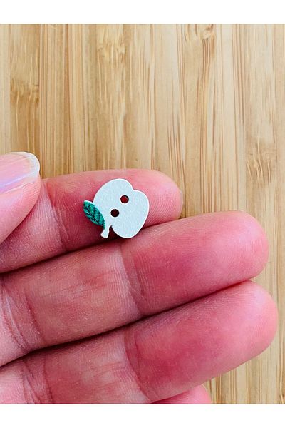Kartopu White Painted Patterned Shaped Wood Button 13mm X 14mm. Pack of 6. Apple.