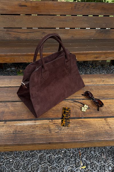 minebag Bitter Brown Suede dámská kabelka - Charmed Dose