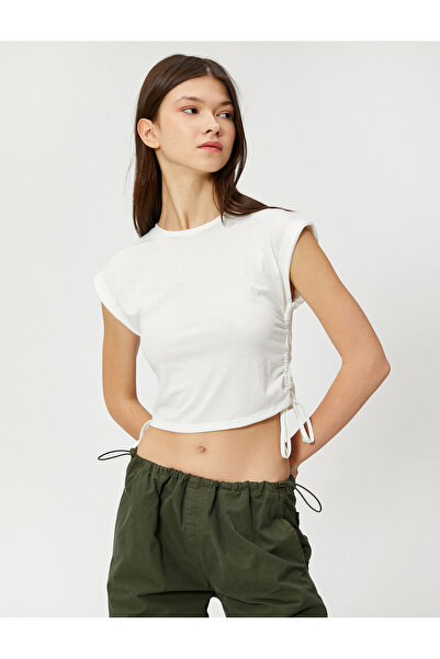 Koton Αθλητής Crop Crew Neck - Λεπτομέρεια στο πλάι