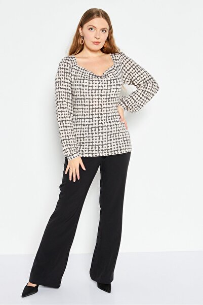 Kaileigh Women Boat Neck Long Sleeve Allover Print Top, Beige