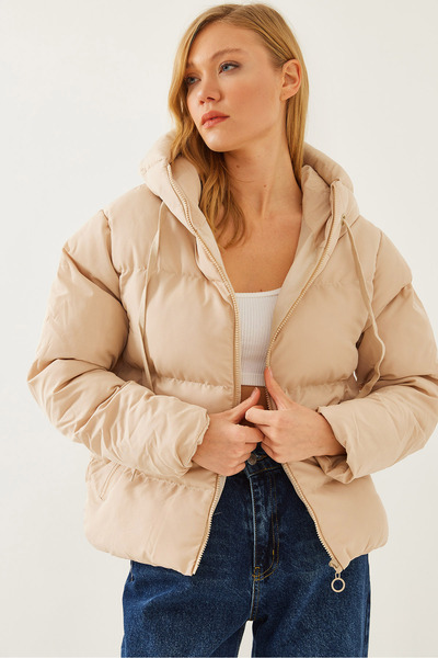 Detua Kadın Kapüşonlu Şişme Kısa Mont