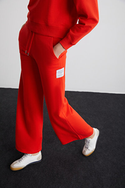 GRIMELANGE Laury Damen-Jogginghose aus weicher Bio-Baumwolle mit weitem Bein und regulären Etikettendetails in Rot