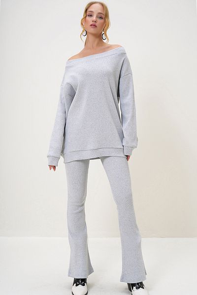Trend Alaçatı Stili Szürke túlméretes blúz és spanyol szárú nadrág szett - csónaknyakú camisole ALC-X13059