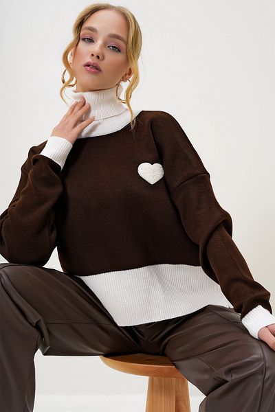 Trend Alaçatı Stili Sweter z golfem Bitter Coffee - Color Block, Heart Crop, Winter Alc-X13231