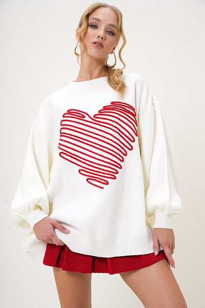 Trend Alaçatı Stili Ecrufarbener Winter-Strickpullover mit Rundhalsausschnitt und Kordel-Stickerei für Damen ALC-X13188