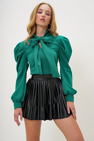 Trend Alaçatı Stili Women's Green Halterneck Princess Sleeve Woven Blouse Alc-X12944
