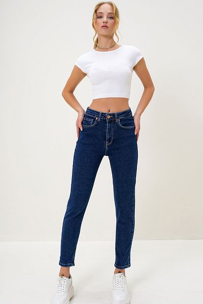 Trend Alaçatı Stili Marineblaue Mom-Jeans mit hoher Taille für Damen ALC-X13171