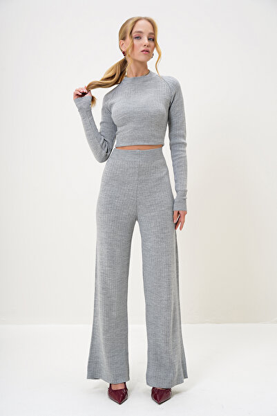 Trend Alaçatı Stili Kadın Gri Bisiklet Yaka Triko Crop Bluz Ve Palazzo Pantolon Takım ALC-X12995