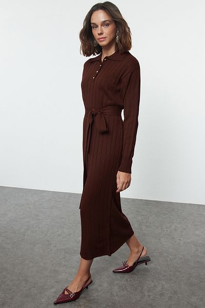 Trendyol Modest Καφέ Πόλο Κοντομάνικα Φόρεμα Δίπλωμα με Κουμπιά από Πλέγμα ΤCTAW25EB00026