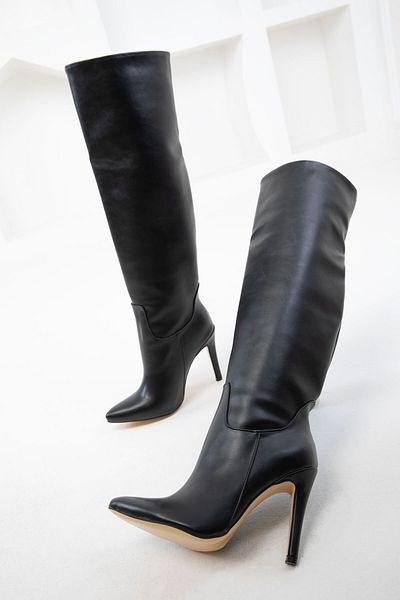 SOHO Women's Black Boots 19978